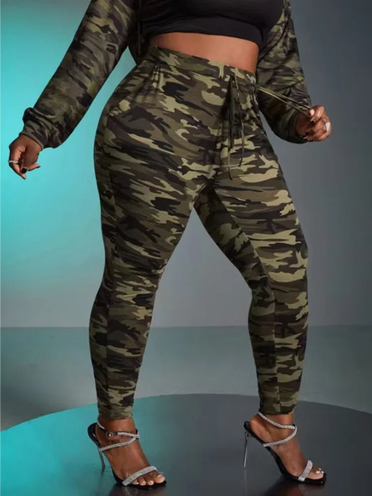 Plus Size Camouflage Print Knot Front Leggings